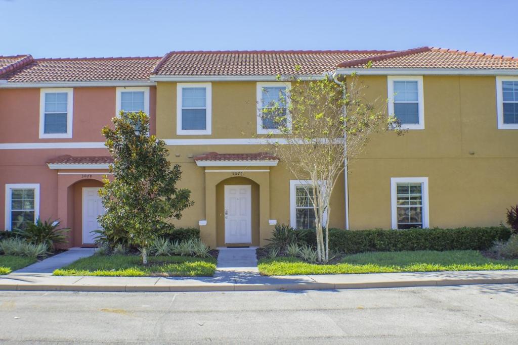 Michael's Encantada Townhouse - image 2