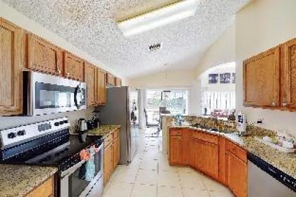 William's Lake Berkley Resort Vacation Home - image 3