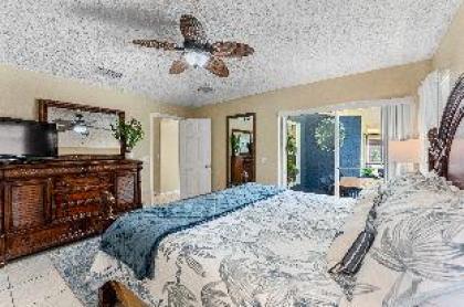 Perfect Getaway - image 20