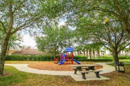 Bloomingdale Villa - image 16
