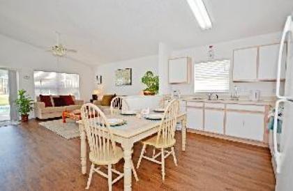 Bloomingdale Villa - image 5