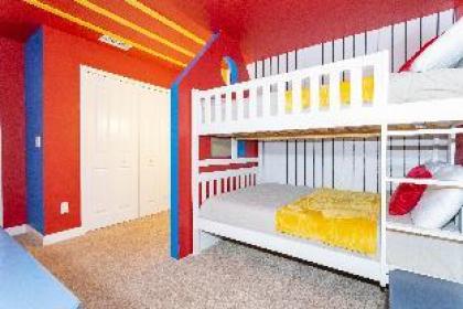 Marvelous Family Home near Disney private pool Storey Lake Resort. Florida
