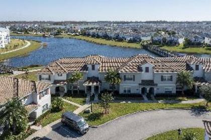 Marvelous Family Home near Disney private pool Storey Lake Resort. - image 11