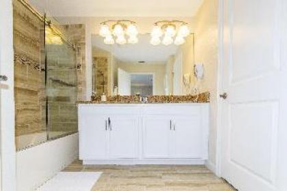 Marvelous Family Home near Disney private pool Storey Lake Resort. - image 4