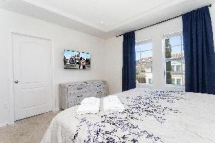 Great Family Home near Disney private pool Solterra Resort. - image 2