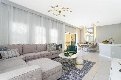 Great Family Home near Disney private pool - image 14