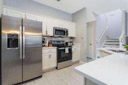 Great Family Home near Disney private pool - image 16
