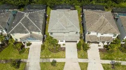 Nice Family Pool Home near Disney Game Room Bellavida Resort. - image 16