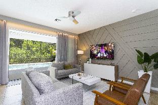 Nice Family Pool Home near Disney Game Room Bellavida Resort. - image 3