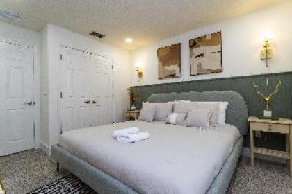 Amazing Family Home near Disney private pool Encantada Resort. - image 14