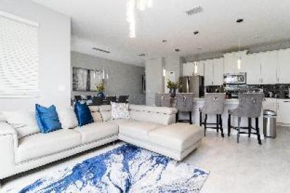 Great Family Home near Disney private pool at Champions Gate Resort. - image 12
