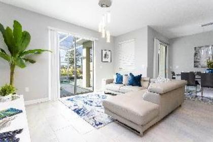 Great Family Home near Disney private pool at Champions Gate Resort. - image 17