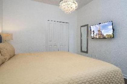 Great Family Home near Disney private pool Bellavida Resort. - image 11