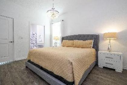 Great Family Home near Disney private pool Bellavida Resort. - image 13