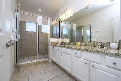 Great Family Home near Disney private pool Bellavida Resort. - image 16