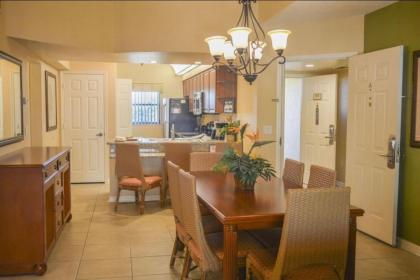 3 Bedroom Condo w/Master Bathroom - image 11