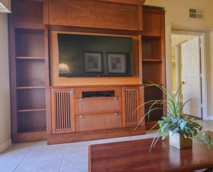 3 Bedroom Condo w/Master Bathroom - image 12