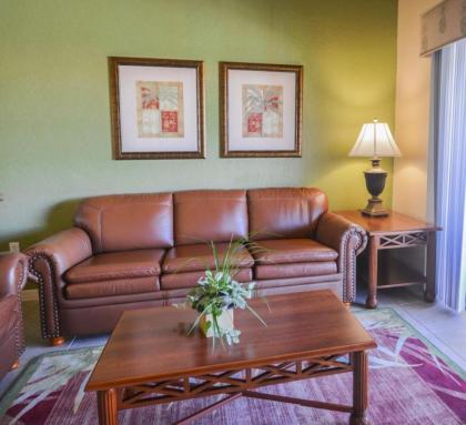 3 Bedroom Condo w/Master Bathroom - image 3
