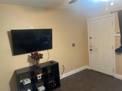 Condo near Orlando Airport - image 17