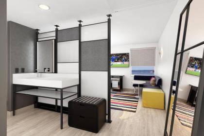 Aloft Orlando Lake Nona - image 11