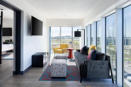 Aloft Orlando Lake Nona - image 15