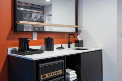 Aloft Orlando Lake Nona - image 17