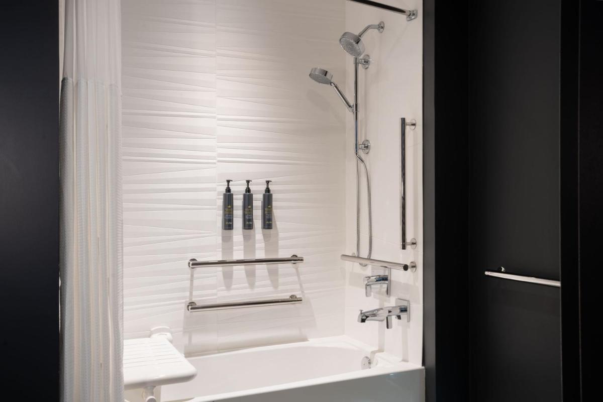 Aloft Orlando Lake Nona - image 7