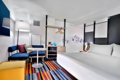 Aloft Orlando Lake Nona - image 8