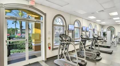 Retreat Lovely 4BR  Sleeps 8  Minutes to Disney - image 16
