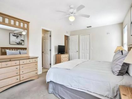 Retreat Lovely 4BR  Sleeps 8  Minutes to Disney - image 20