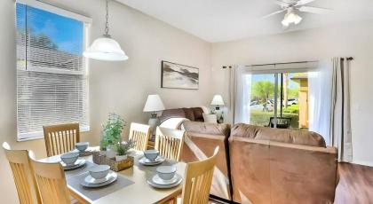 Retreat Lovely 4BR  Sleeps 8  Minutes to Disney - image 6