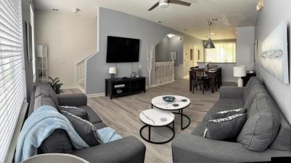 New 2 bed Townhome: SERENITY at Your Vista Cay near all theme parks and convention center 