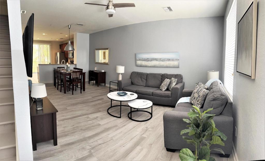 New 2 bed Townhome: SERENITY at Your Vista Cay near all theme parks and convention center  - image 6