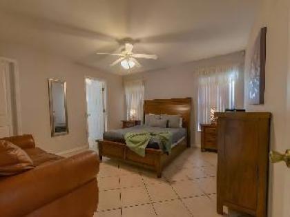 Reserve Relaxing 5 BR Pool Home Gated Lake View - image 12