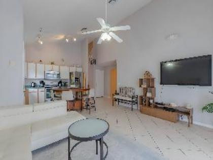 Reserve Relaxing 5 BR Pool Home Gated Lake View - image 5