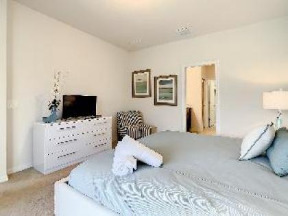 Relax and Unwind at Windsor at Westside - image 2