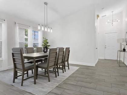 Baha Modern 4BD Pool Home Near Disney  World - image 7