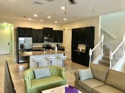 Captiva Family Resort Nice 5 Br Sleep 10  Pool - image 2