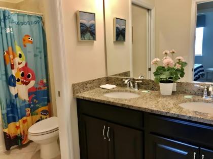 Captiva Family Resort Nice 5 Br Sleep 10  Pool - image 5