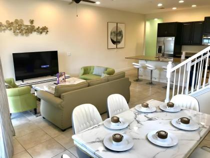 Captiva Family Resort Nice 5 Br Sleep 10  Pool - image 6