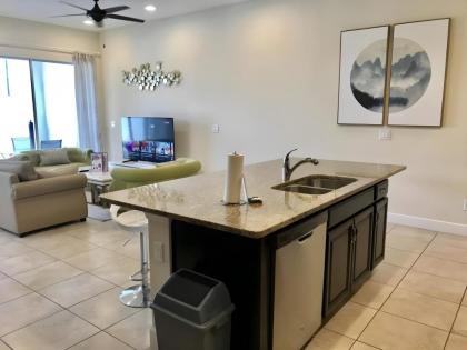 Captiva Family Resort Nice 5 Br Sleep 10  Pool - image 7