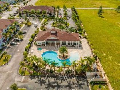 Star 3 Br Sleeps 6 Community Pool Close To Disney - image 2