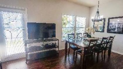 Star 3 Br Sleeps 6 Community Pool Close To Disney - image 7