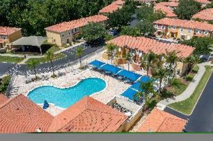 Park Cute 3BR TH in Gated Resort Community - image 11