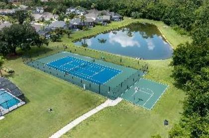 Park Cute 3BR TH in Gated Resort Community - image 18
