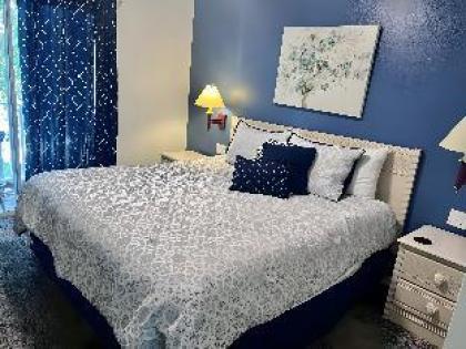 Park Cute 3BR TH in Gated Resort Community - image 9