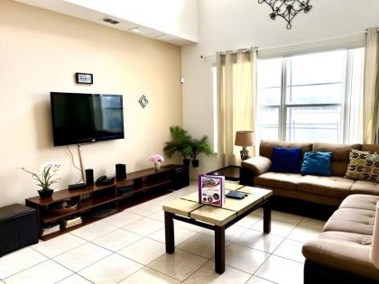 Tourmaline Lovely 5 BR  Sleeps 10  Pool Lake View - image 4
