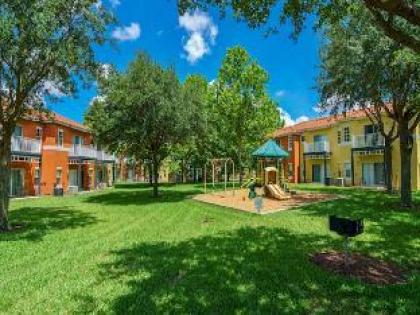 Crystal 3 BR TH Gated Resort 10 Minutes to Disney - image 4