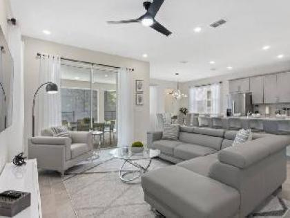 Opulence Modern 6BR Villa Near Disney Pool Gated - image 6