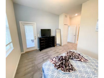 Ocean Lavish 2 BR on Golf Course Champions Gate - image 12